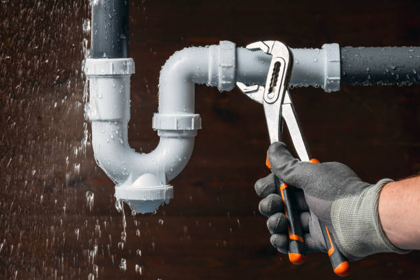 Professional Drain Cleaning technician working in Mona, UT